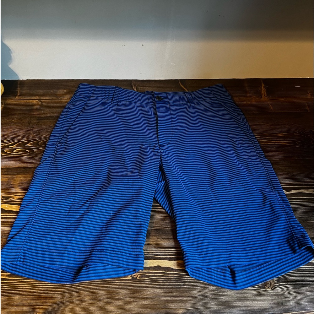 Under Armor Men’s shorts 34